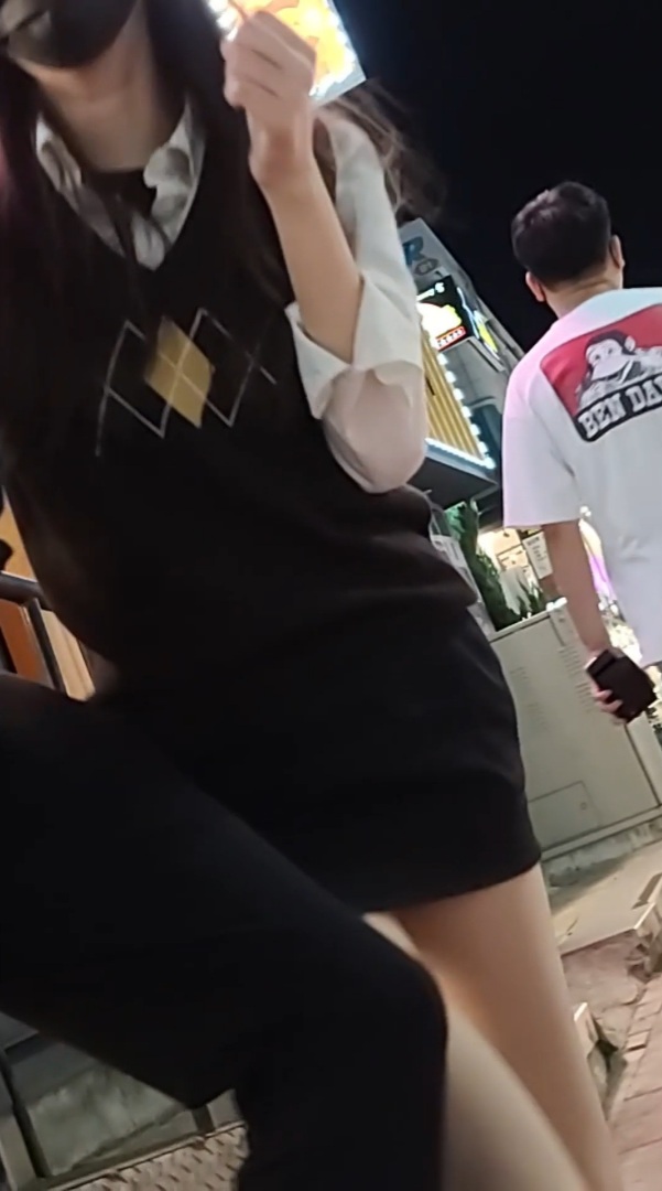 검은마스크 잠깐